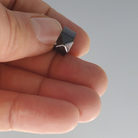 Guess Gunmetal Figaro Chain, Starfish Earrings and Pyrimad Earring Cuff Set - Picture 9 of 14